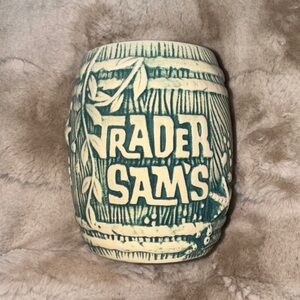Disney Trader Sam’s 4th Edition Shipwreck Rum Barrel Enchanted Tiki Bar Mug